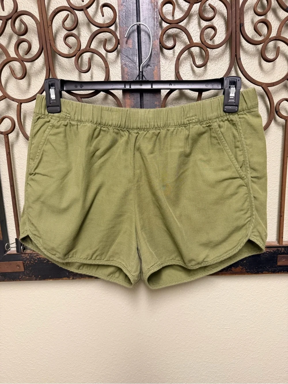 Madewell Olive Green Elastic-Waist Athletic Shorts